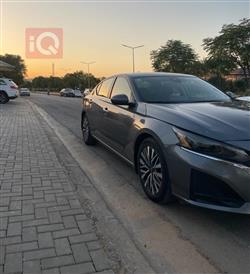 نيسان ألتيما